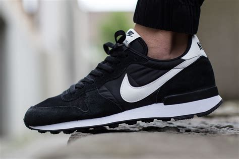 nike international enkel|nike internationalist black shoes.